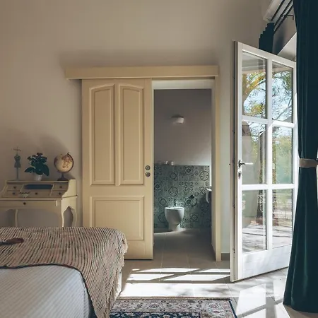 Antica Colonica Bed & Breakfast 4*