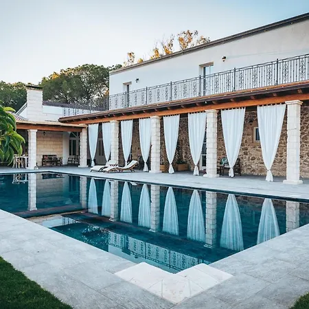 Antica Colonica Bed & Breakfast 4*